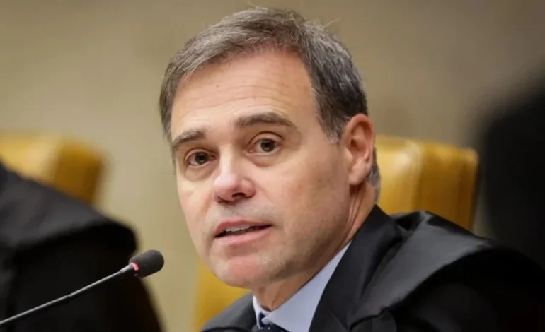 Voo com ministro do STF é abortado por falha técnica