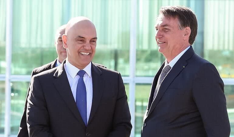 Moraes cobra informações sobre cuidador de Bolsonaro