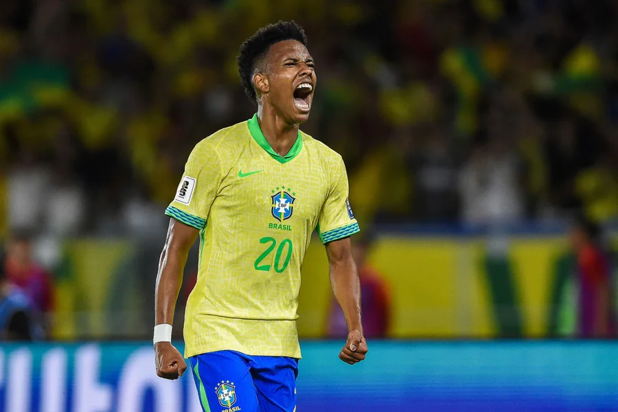 Lesão pode tirar Estêvão da Copa do Mundo