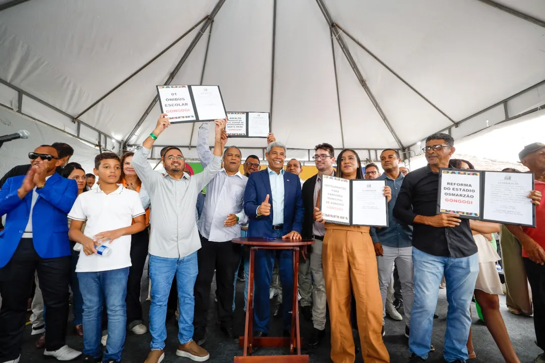 Jerônimo Rodrigues entrega obras em Gongogi durante aniversário da cidade