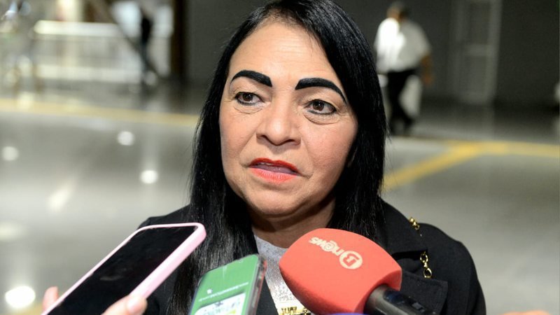 Moema deixa o PT e confirma ida para o MDB