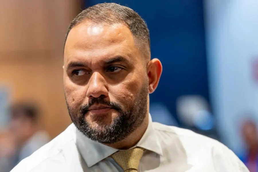 Deputado é preso pela PF em investigação sobre contratos e patrimônio
