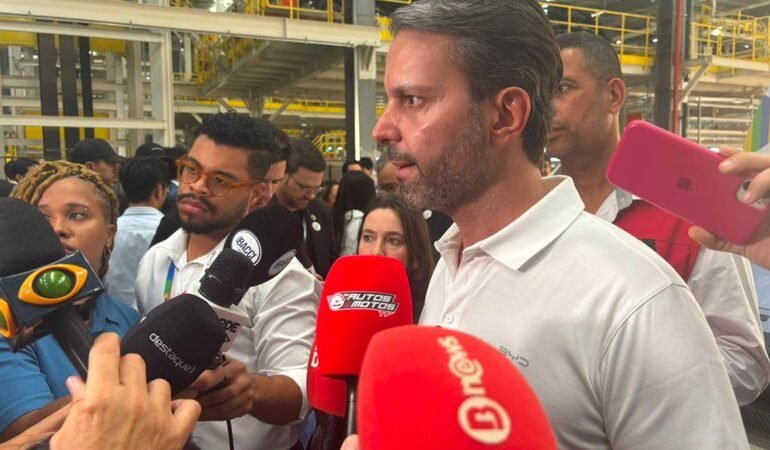 BYD comenta denúncias e fretes durante evento em Camaçari