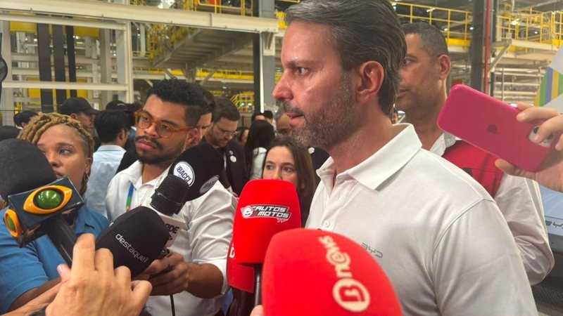 BYD comenta denúncias e fretes durante evento em Camaçari